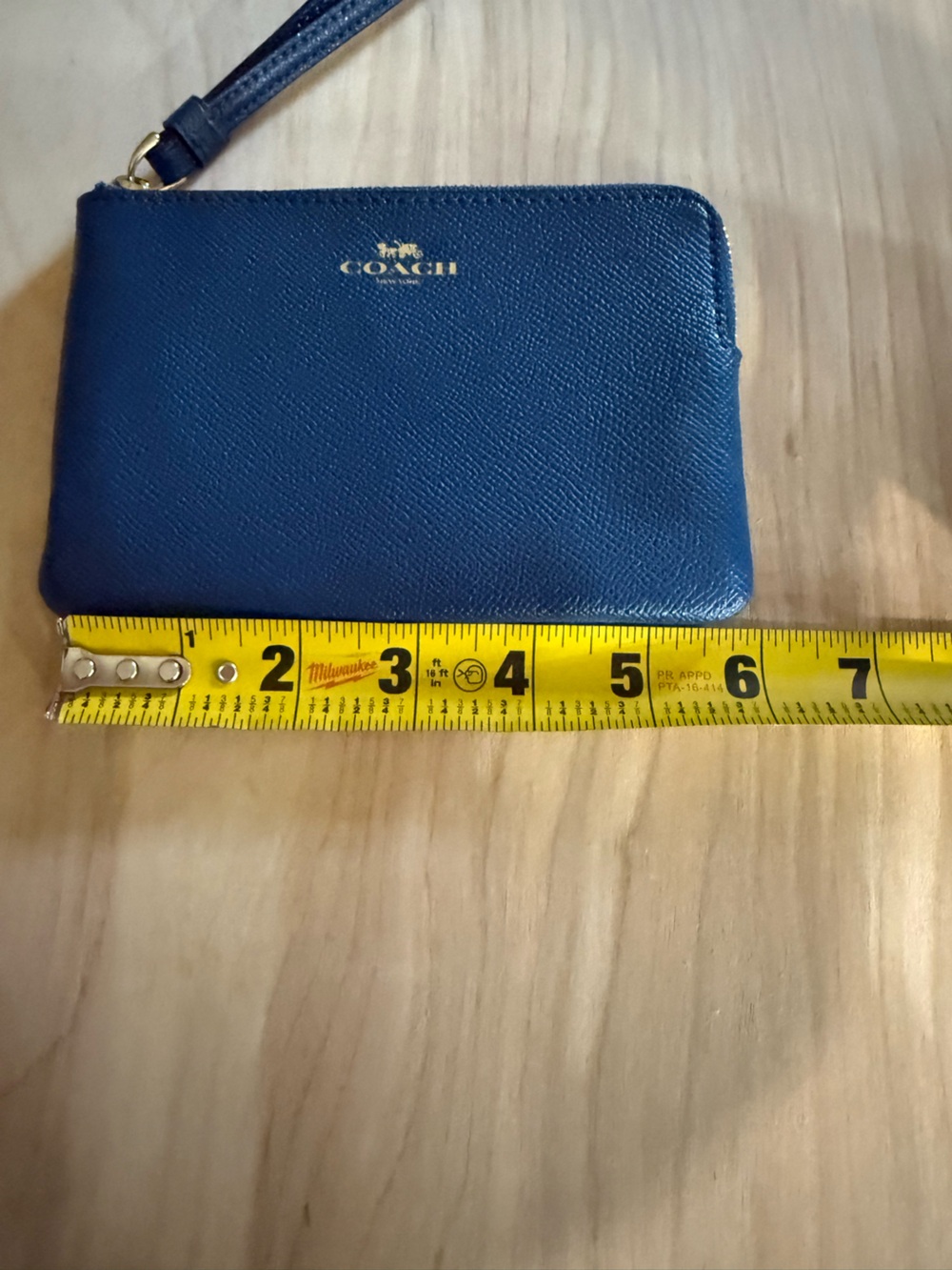 Coach Blue Leather Card Case/wristlet with Gold Logo NWOT - Picture 7 of 8